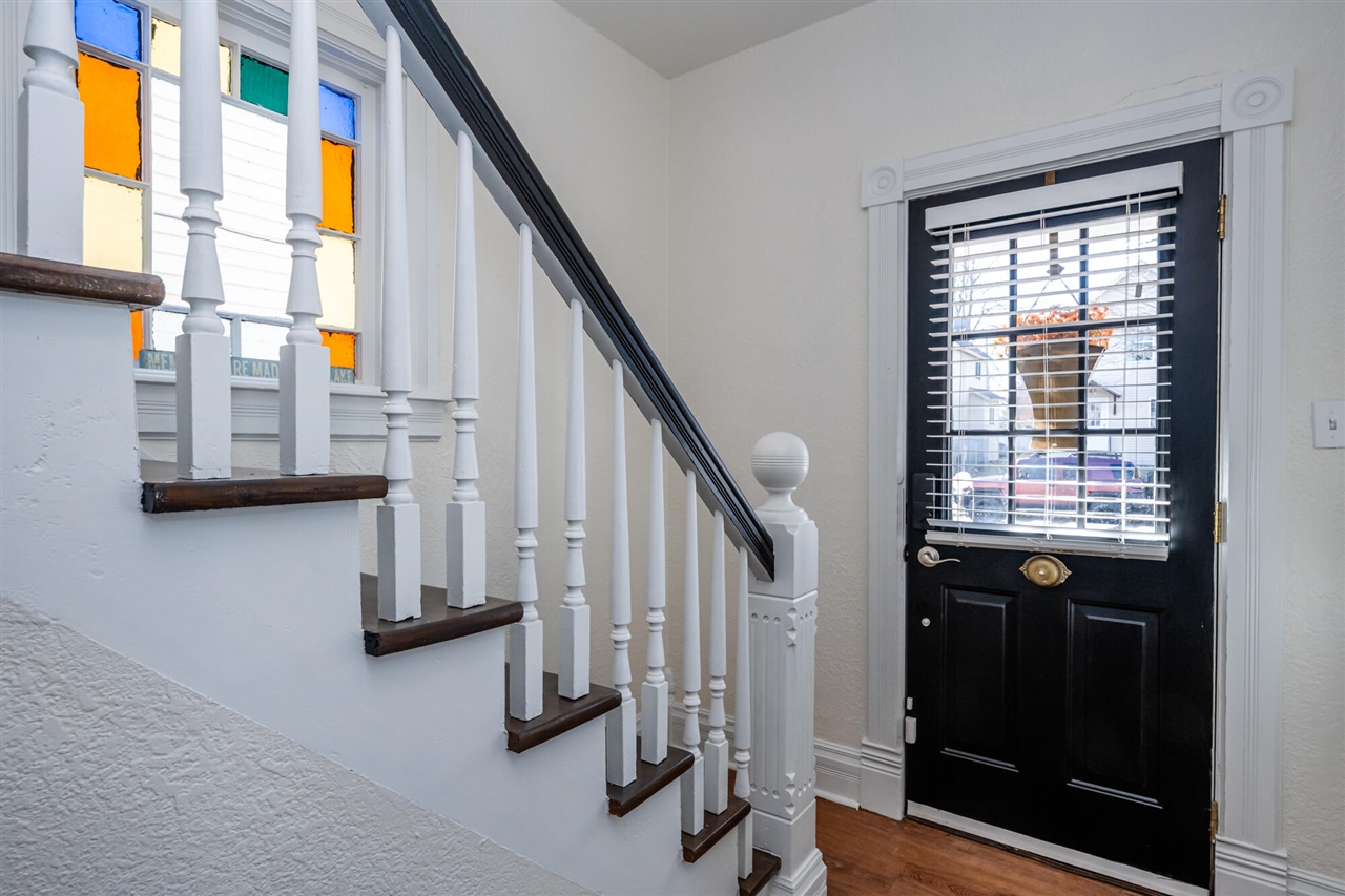 907 Market Street, Saint Joseph, MI, 49085-1324