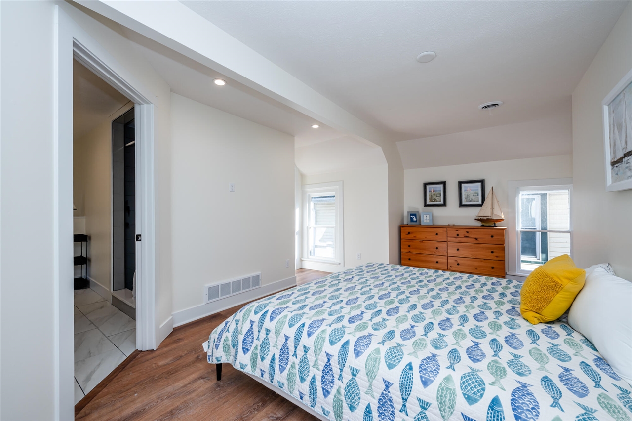 907 Market Street, Saint Joseph, MI, 49085-1324