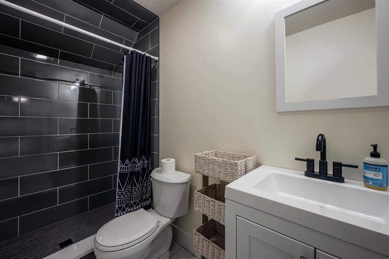 907 Market Street, Saint Joseph, MI, 49085-1324