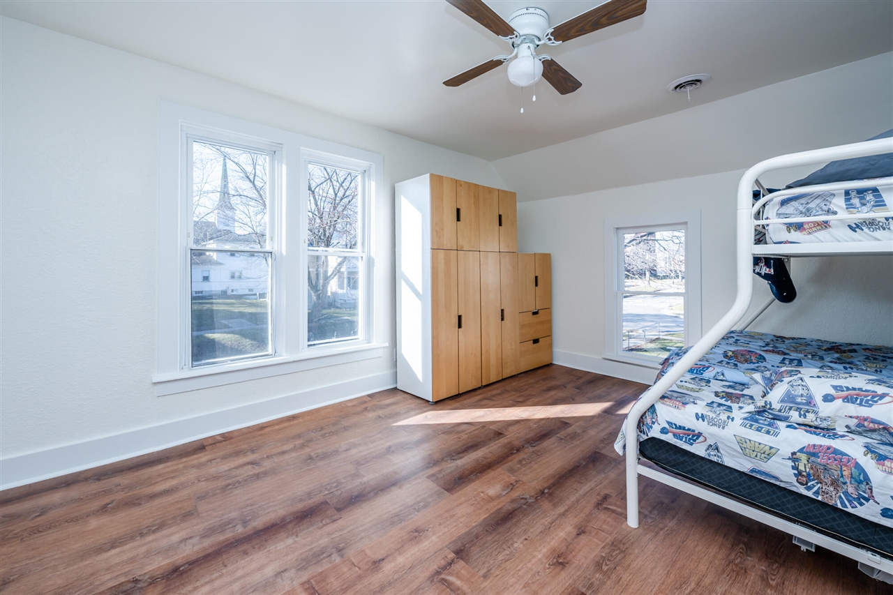 907 Market Street, Saint Joseph, MI, 49085-1324