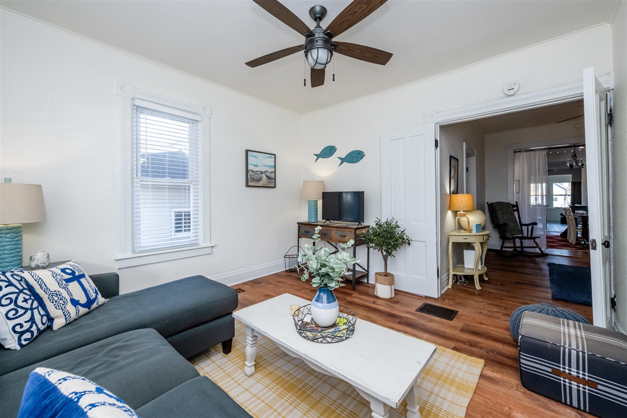 907 Market Street, Saint Joseph, MI, 49085-1324