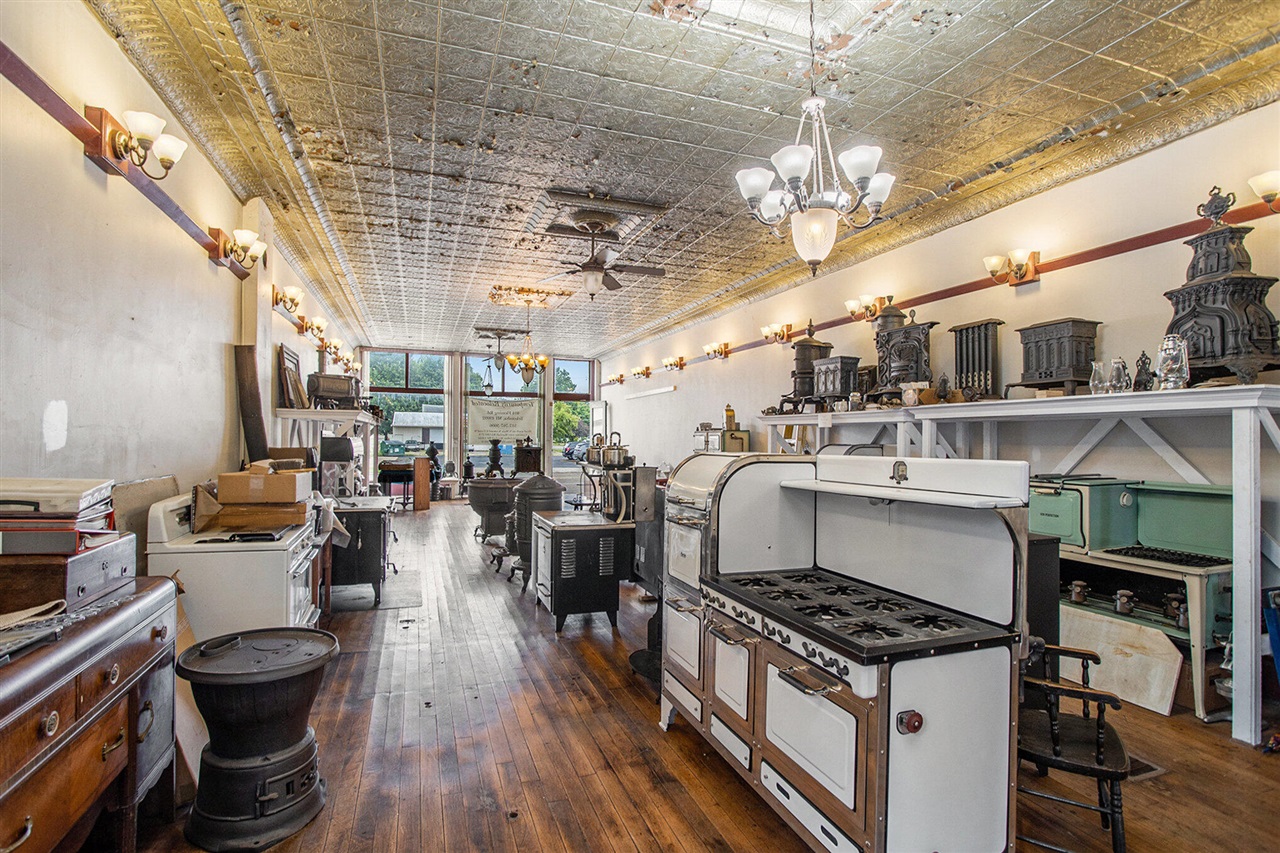 207 Main Street, Tekonsha, MI, 49092