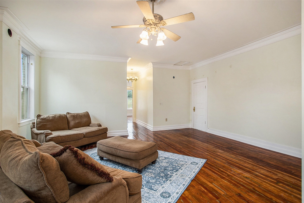 207 Main Street, Tekonsha, MI, 49092