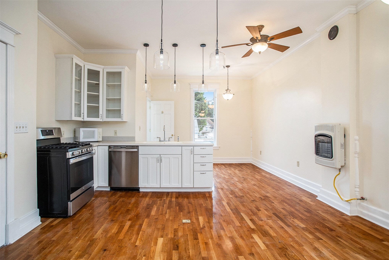 207 Main Street, Tekonsha, MI, 49092