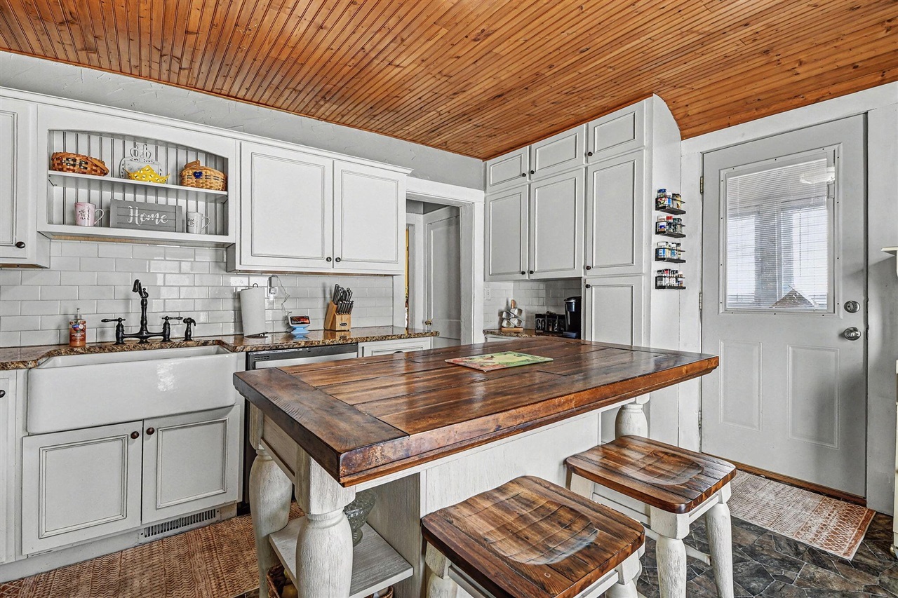 616 S Broas Street, Belding, MI, 48809-1913