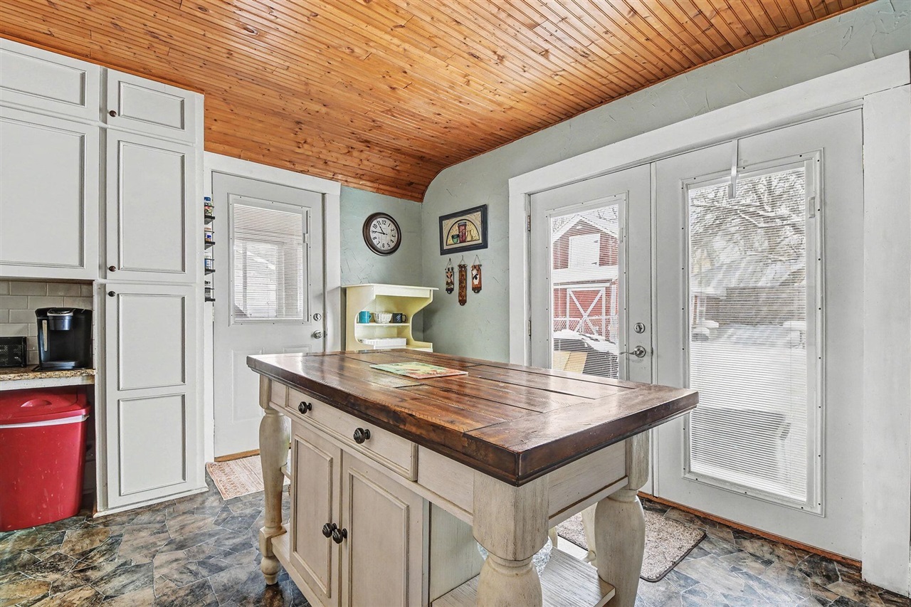 616 S Broas Street, Belding, MI, 48809-1913