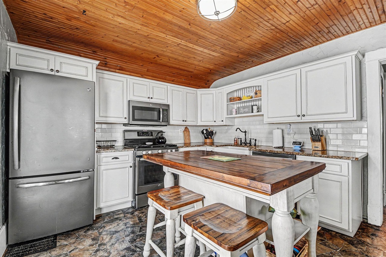 616 S Broas Street, Belding, MI, 48809-1913