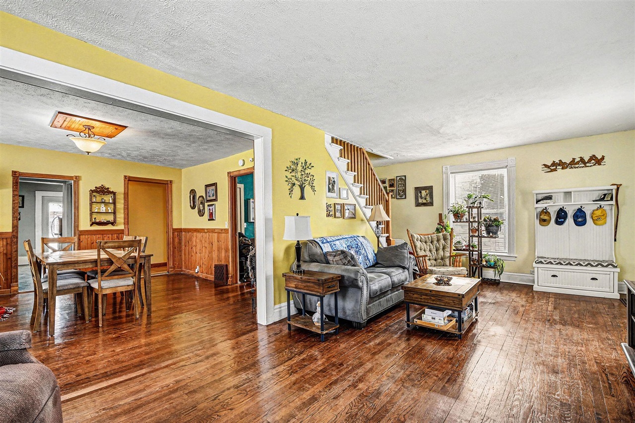 616 S Broas Street, Belding, MI, 48809-1913