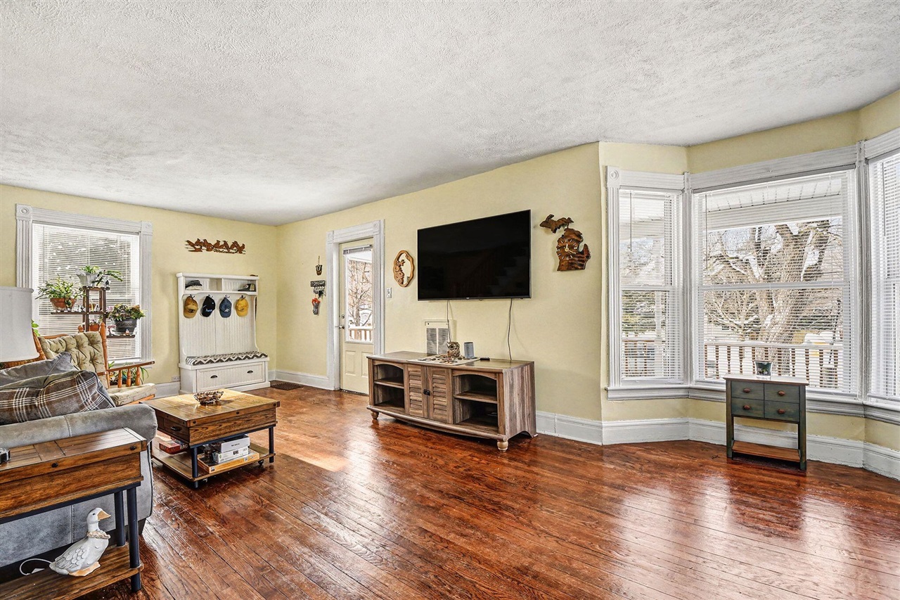 616 S Broas Street, Belding, MI, 48809-1913