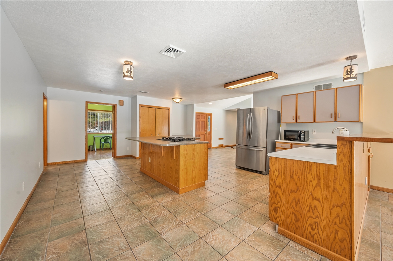 19055 12 Mile Road, Big Rapids, MI, 49307