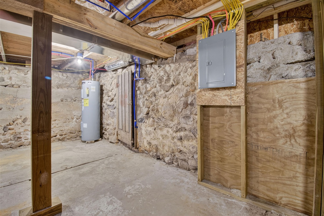 10191 Wood Road, North Adams, MI, 49262-9752