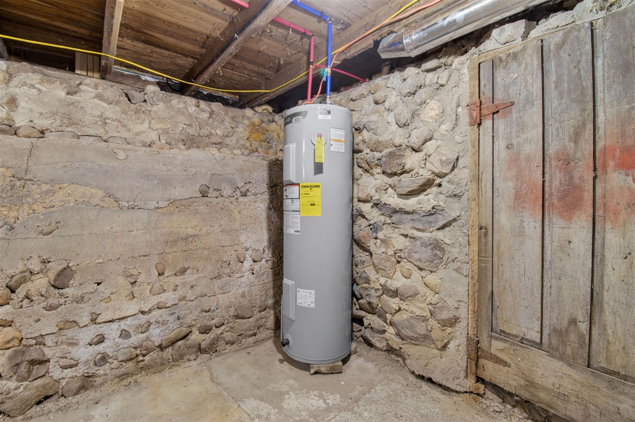 10191 Wood Road, North Adams, MI, 49262-9752