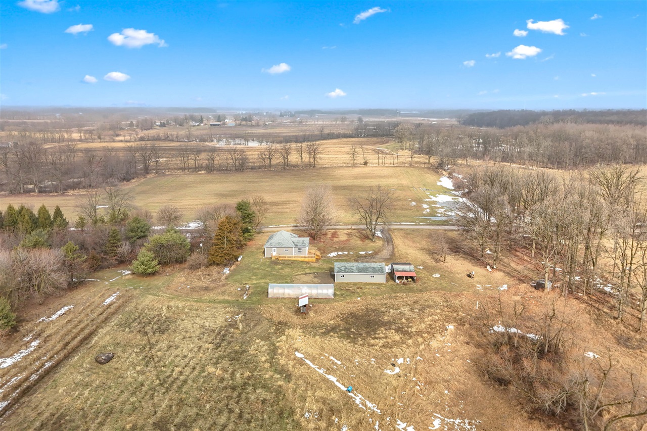 10191 Wood Road, North Adams, MI, 49262-9752