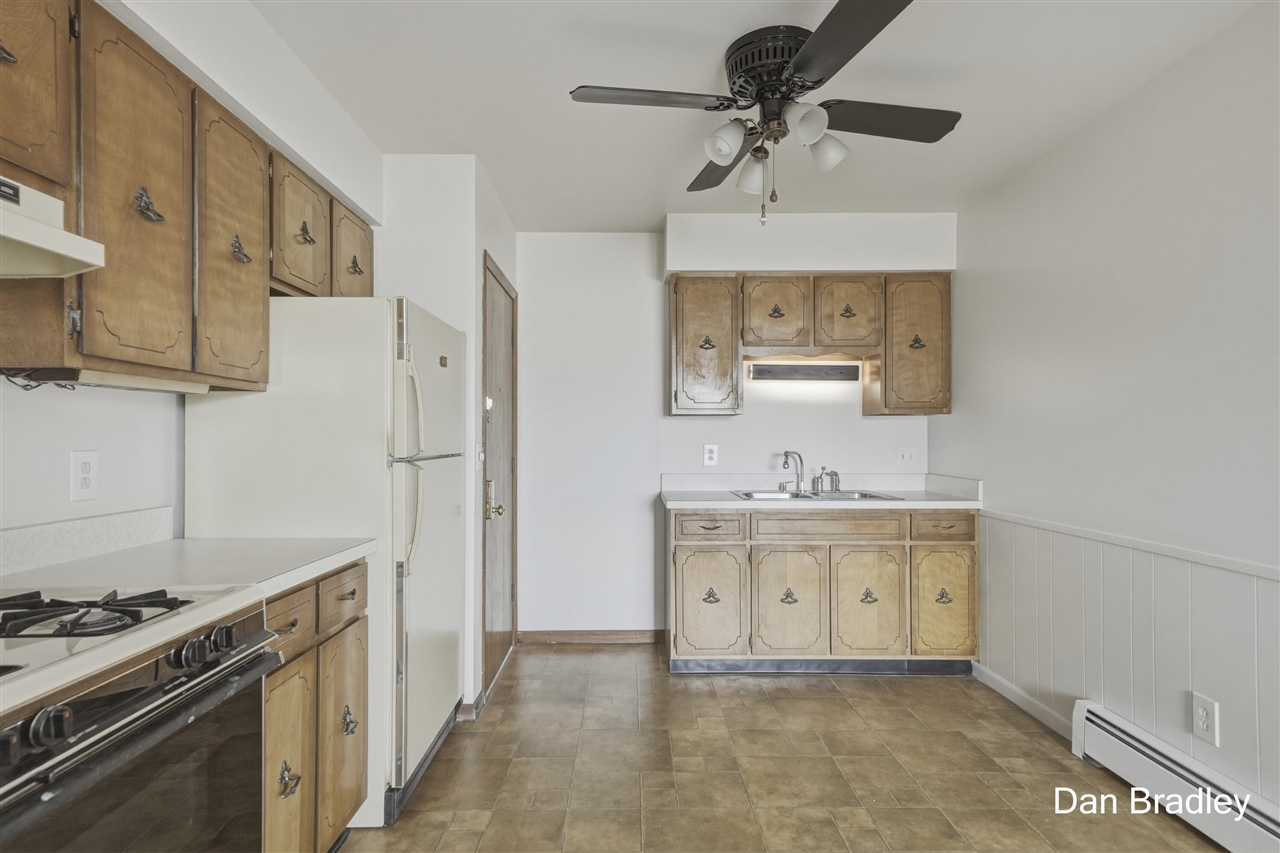 777 Andover photo 6