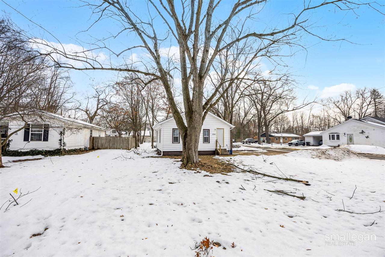 1584 Carlton Street photo 19