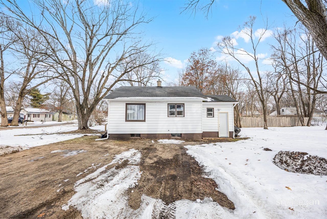 1584 Carlton Street photo 20
