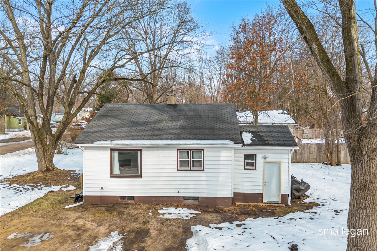 1584 Carlton Street photo 25