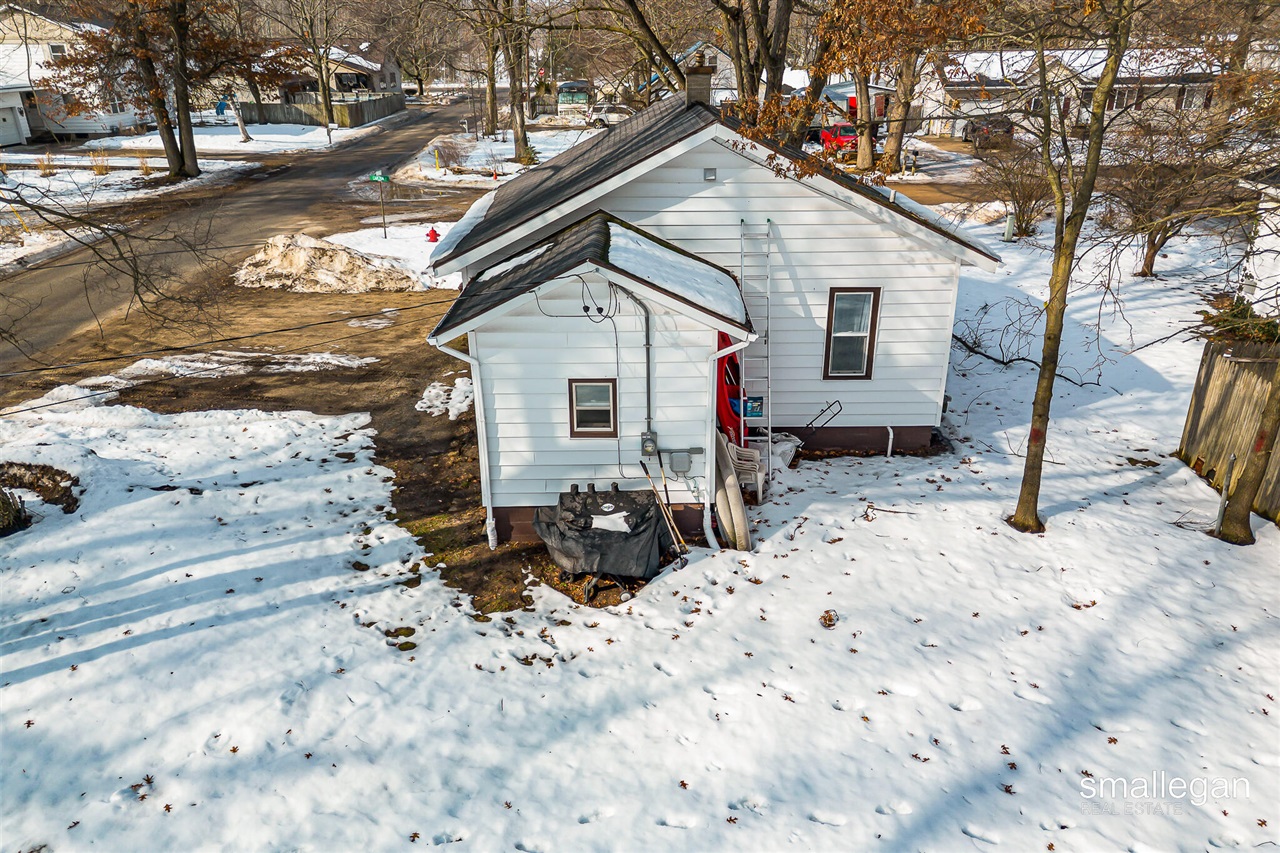 1584 Carlton Street photo 31