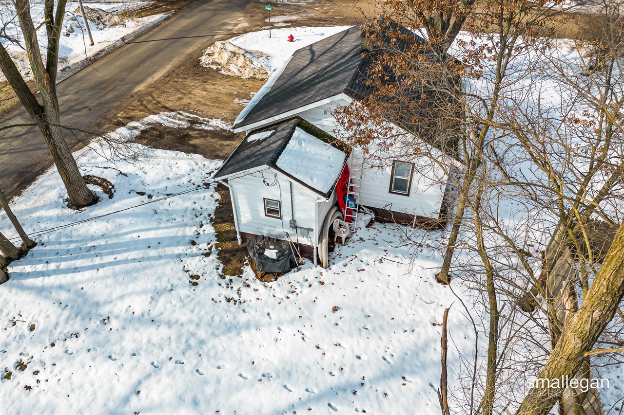 1584 Carlton Street photo 32