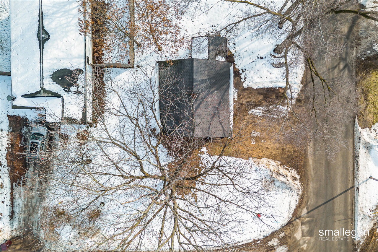1584 Carlton Street photo 36