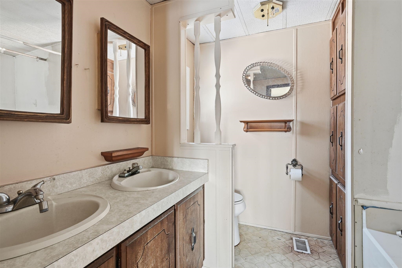 8054 N Gale Road, Otisville, MI, 48463-9412