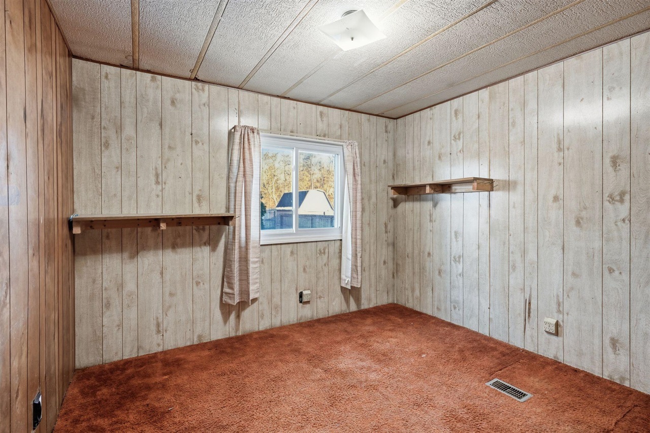 8054 N Gale Road, Otisville, MI, 48463-9412