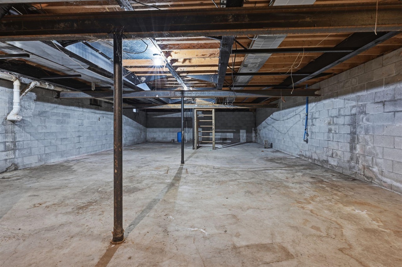 8054 N Gale Road, Otisville, MI, 48463-9412