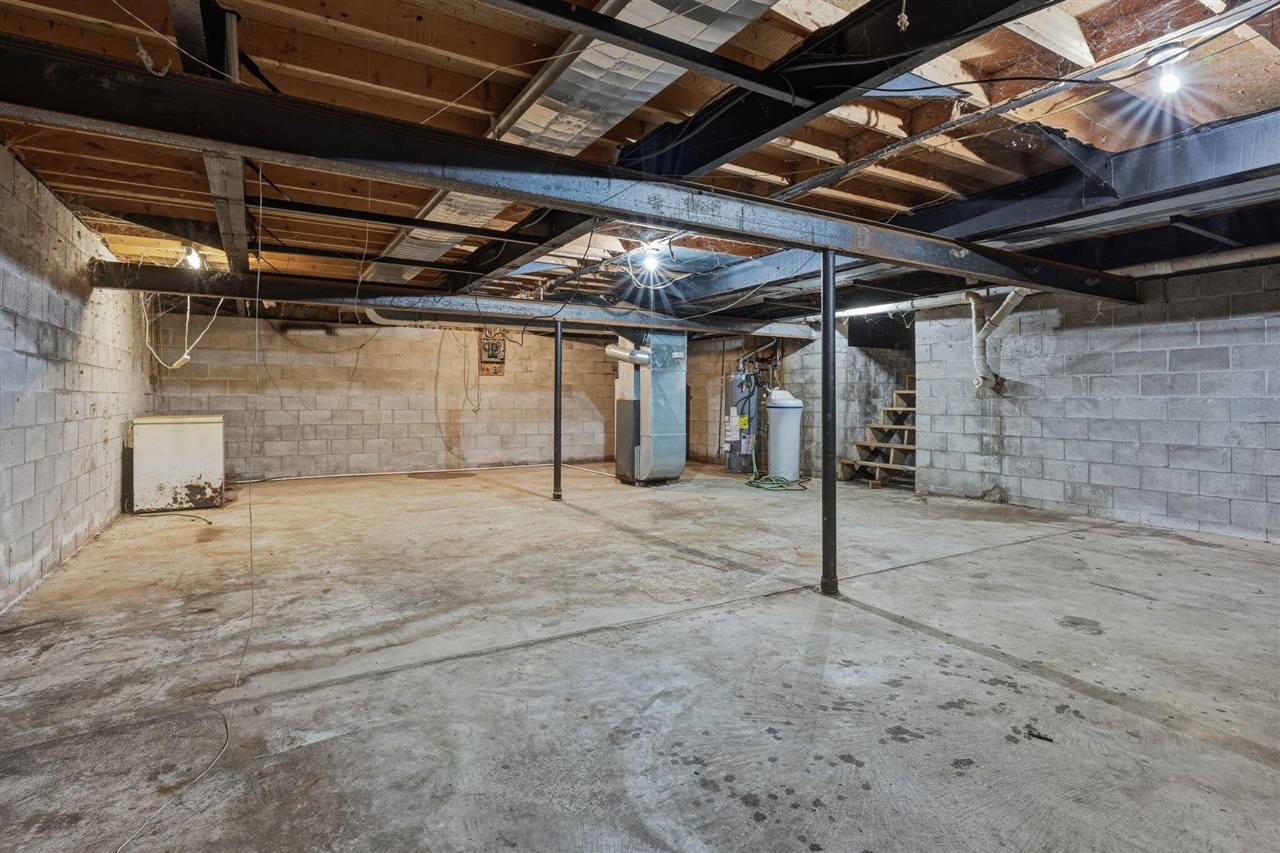 8054 N Gale Road, Otisville, MI, 48463-9412