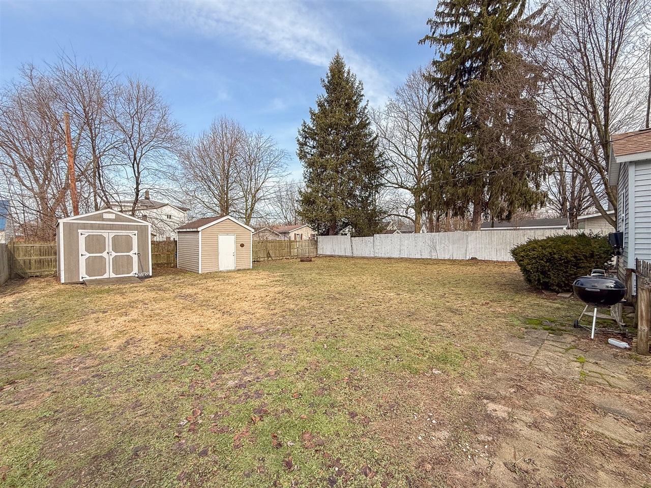 409 W Railroad Street, Dowagiac, MI, 49047-1413