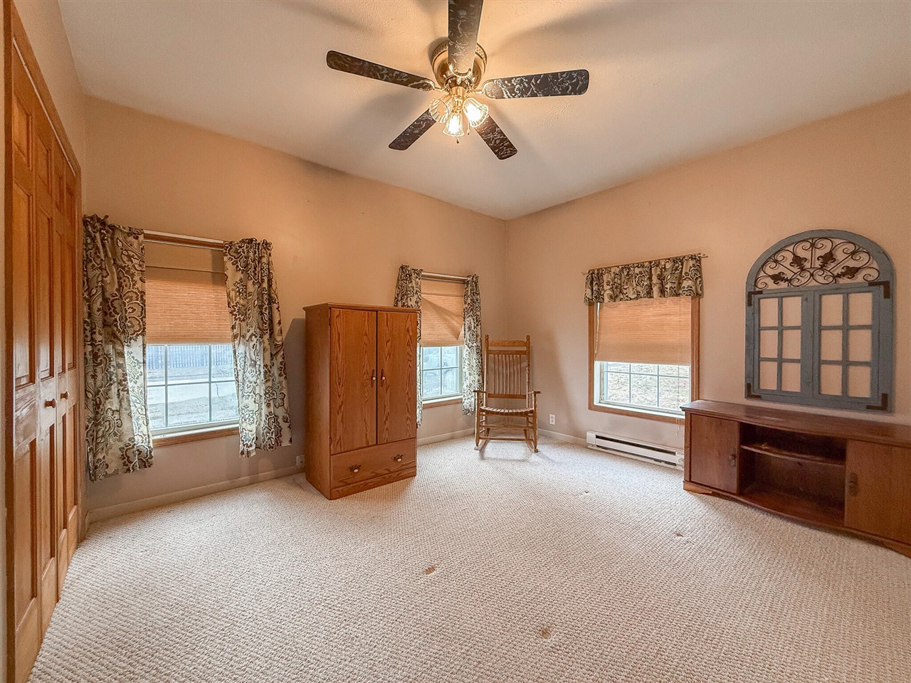 409 W Railroad Street, Dowagiac, MI, 49047-1413