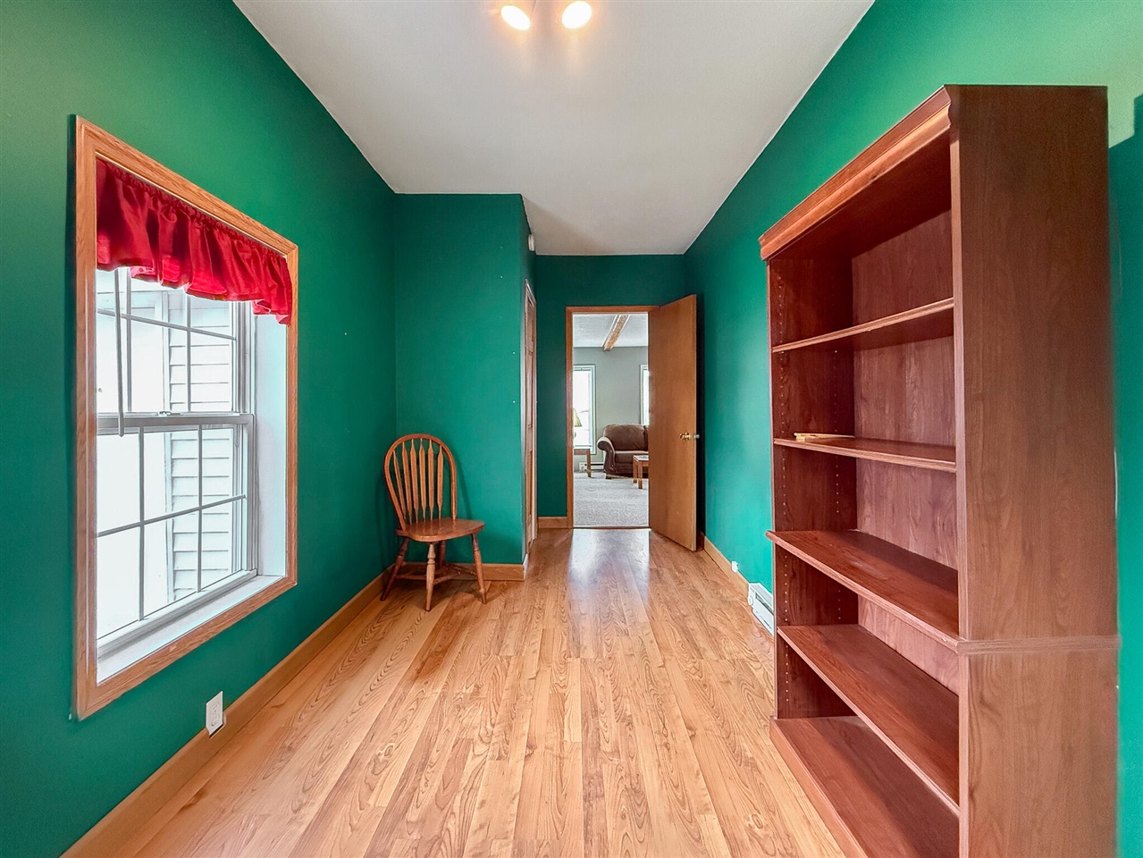 409 W Railroad Street, Dowagiac, MI, 49047-1413