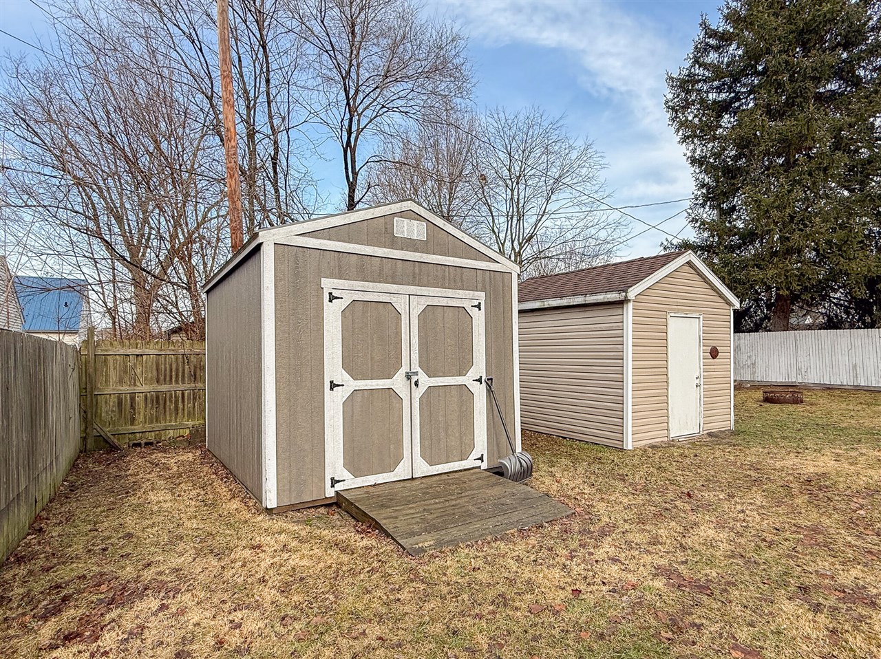 409 W Railroad Street, Dowagiac, MI, 49047-1413