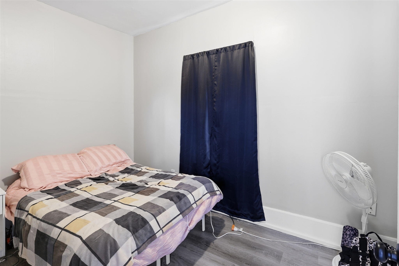 719 N Clinton Avenue, Saint Johns, MI, 48879