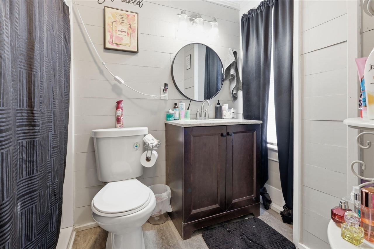 719 N Clinton Avenue, Saint Johns, MI, 48879