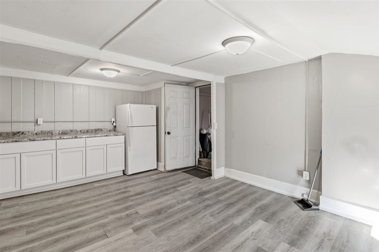 719 N Clinton Avenue, Saint Johns, MI, 48879