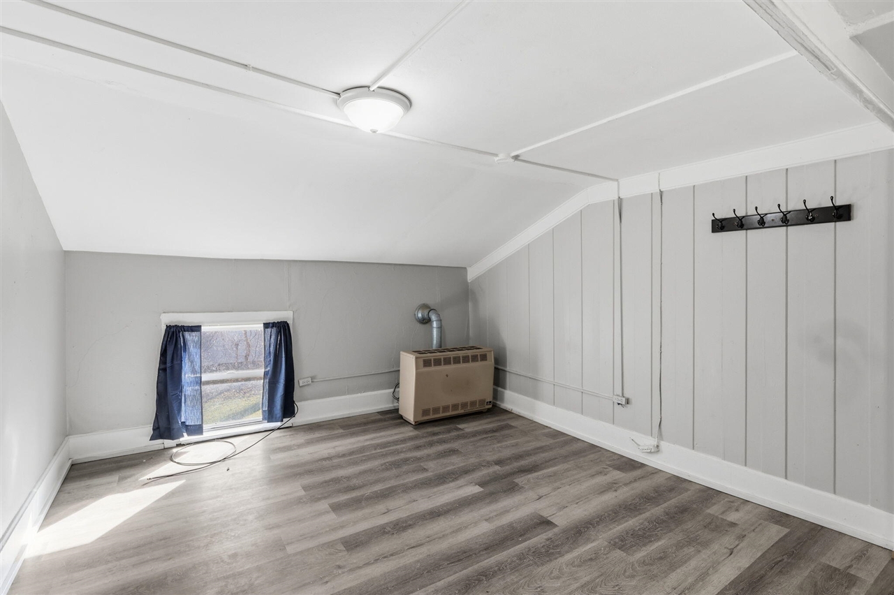 719 N Clinton Avenue, Saint Johns, MI, 48879