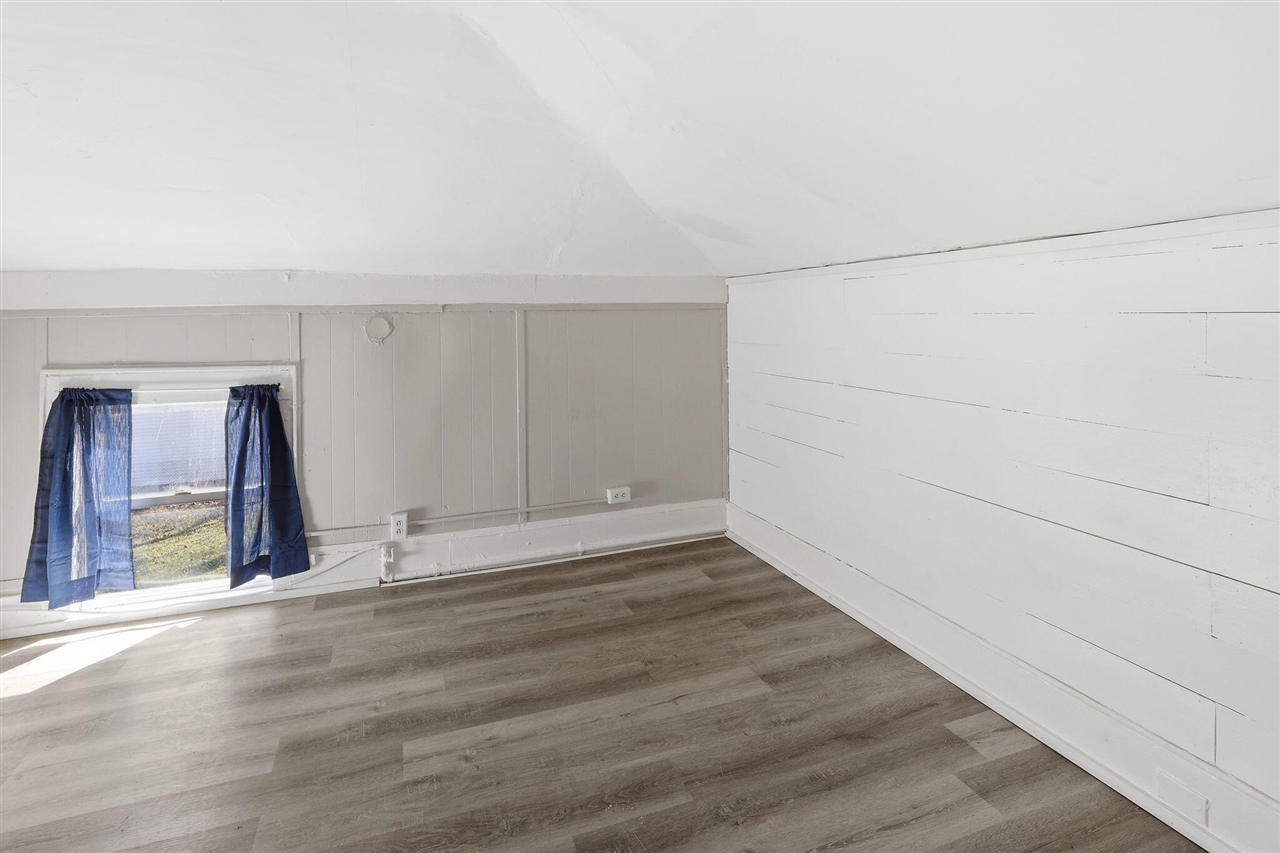 719 N Clinton Avenue, Saint Johns, MI, 48879