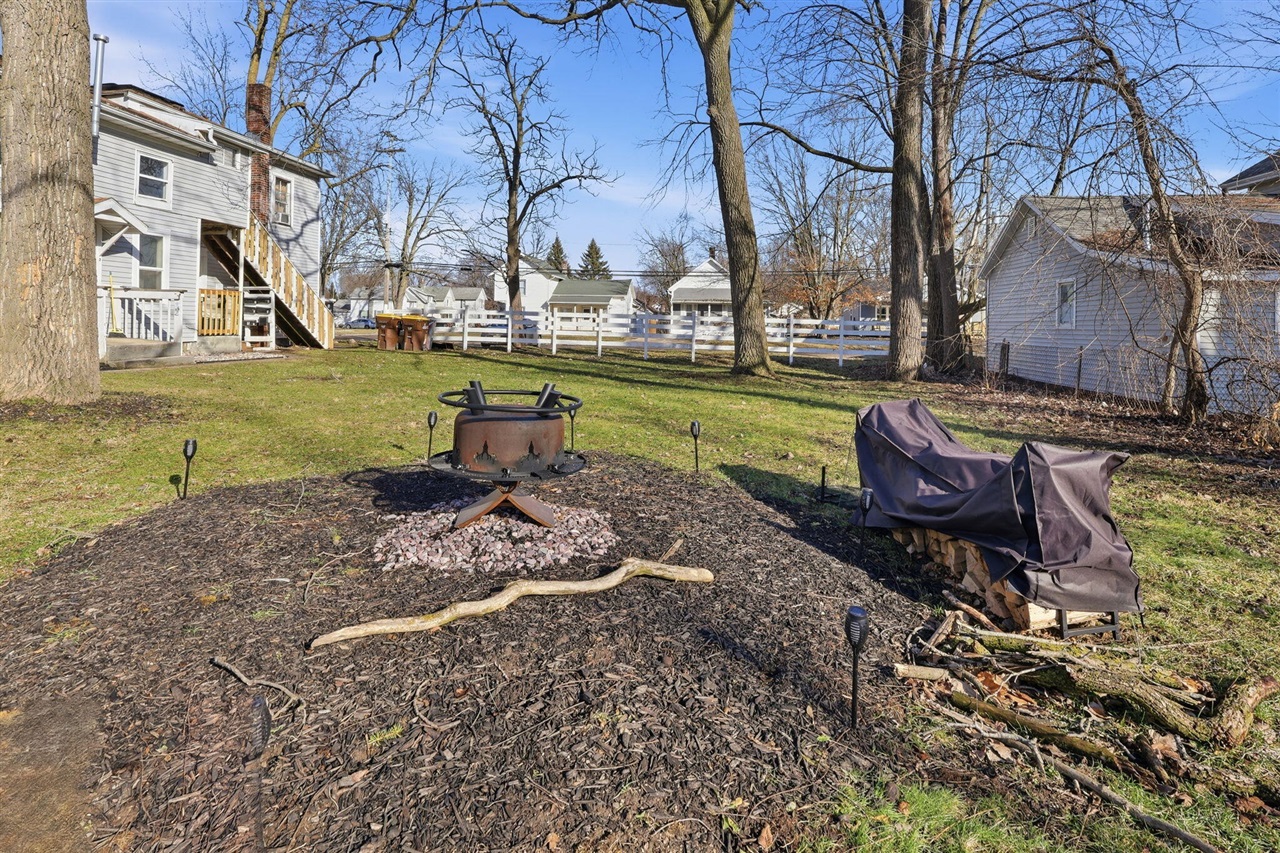 719 N Clinton Avenue, Saint Johns, MI, 48879