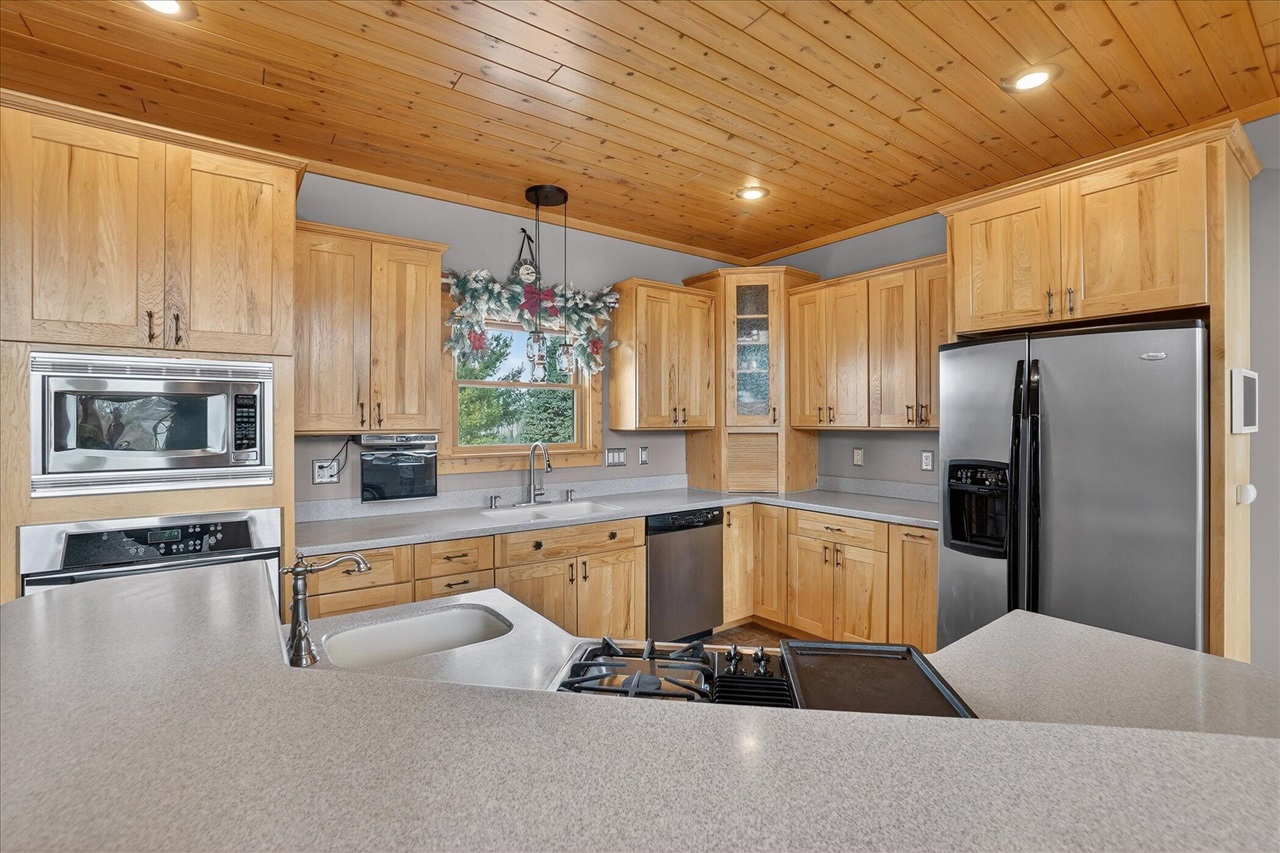 7222 Beahan Road photo 12