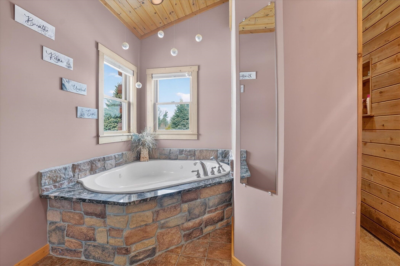 7222 Beahan Road photo 24