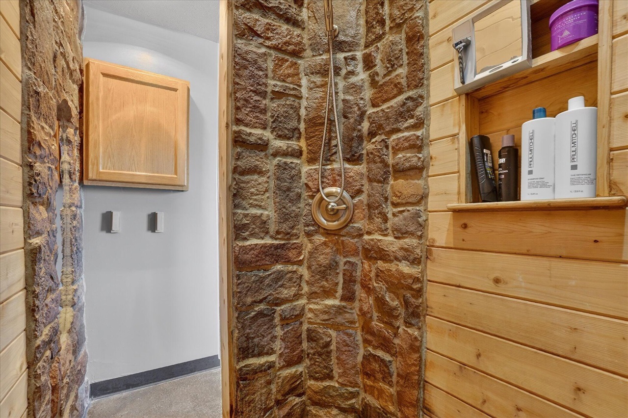7222 Beahan Road photo 26