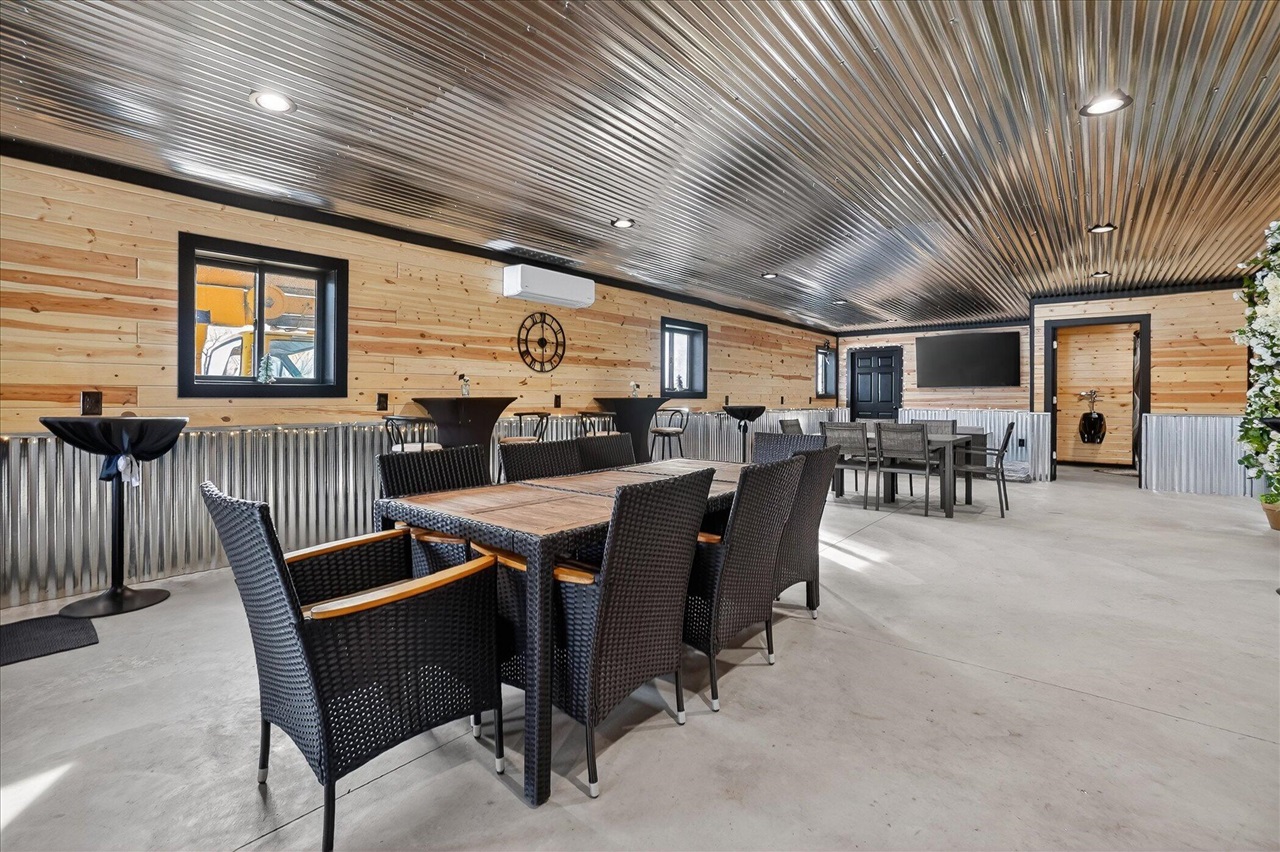 7222 Beahan Road photo 57