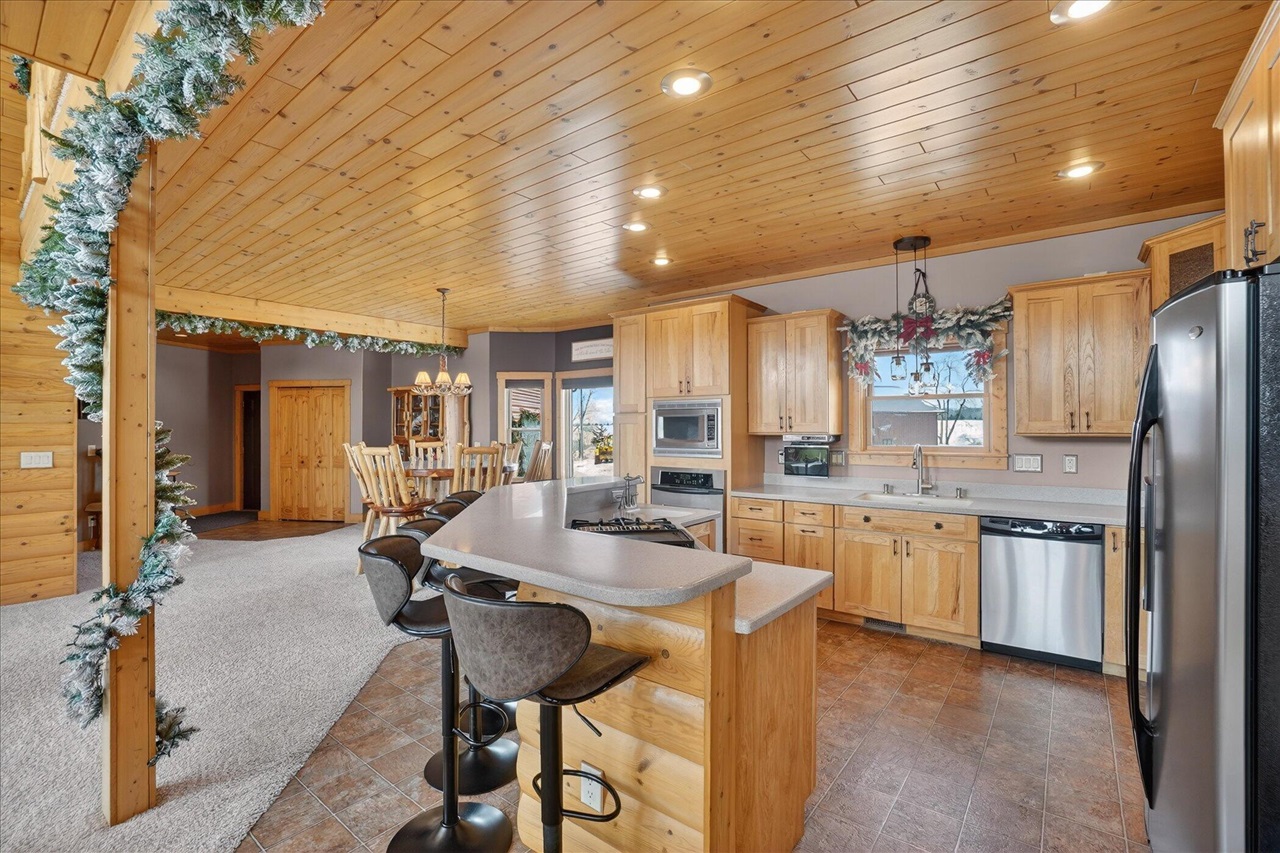 7222 Beahan Road photo 10