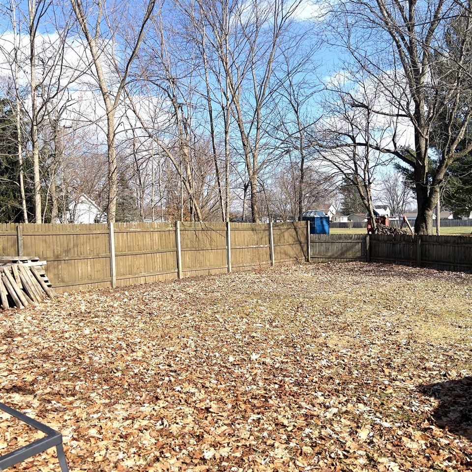 407 Barry Street photo 23