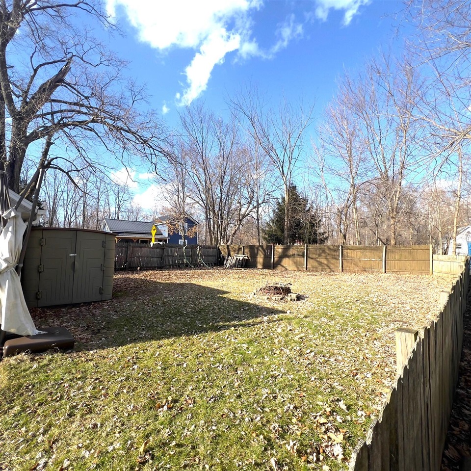 407 Barry Street photo 5