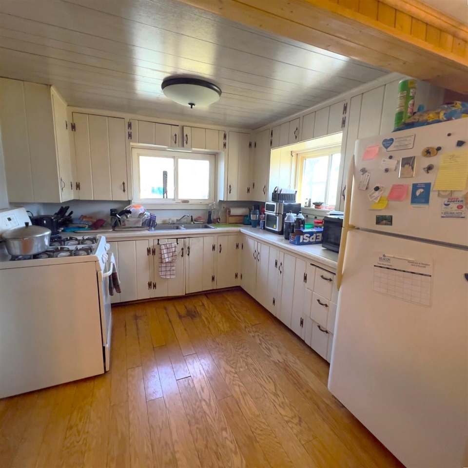 407 Barry Street photo 6
