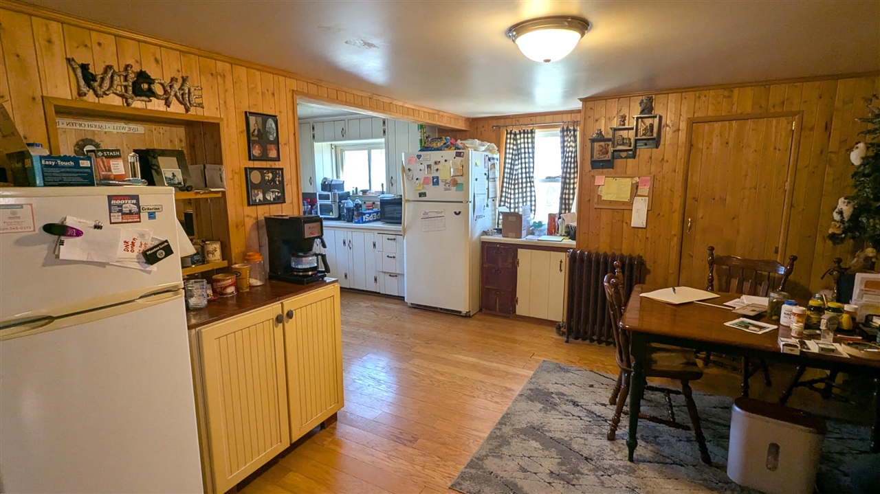 407 Barry Street photo 7