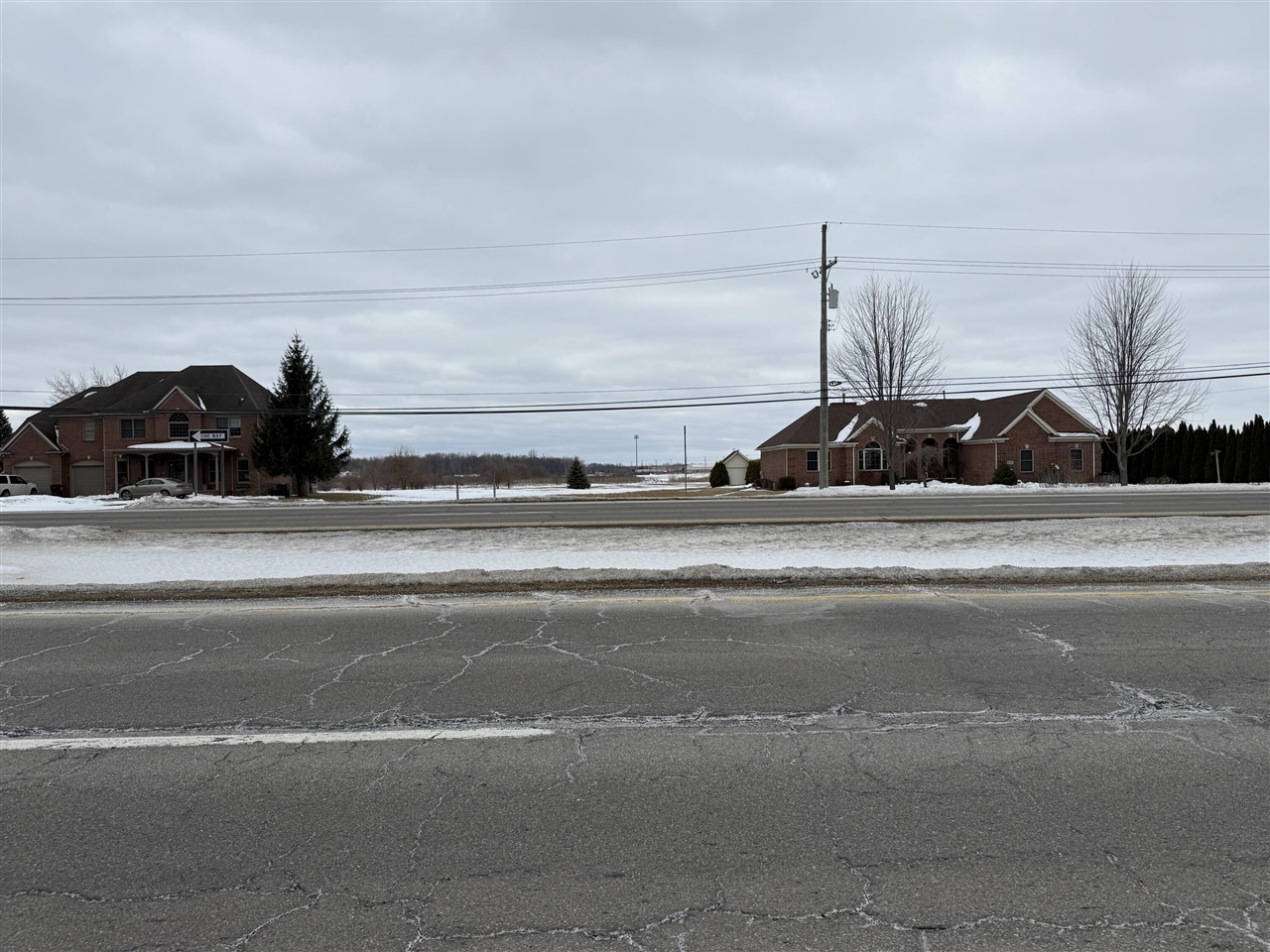 4260 & 4264 S Lake Wilson Road, Hillsdale, MI, 49242