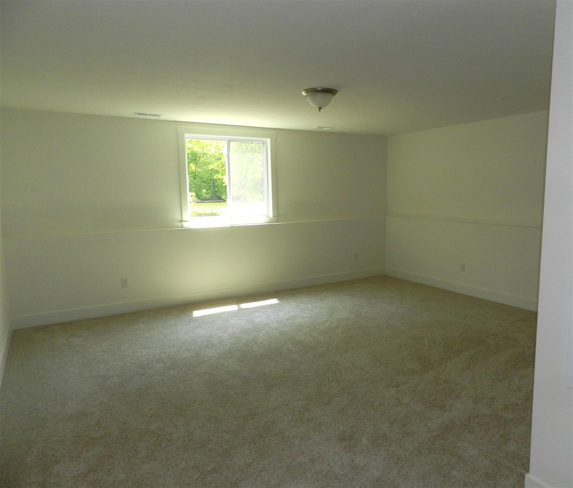 558 Swan River Drive, Benton Harbor, MI, 49022-6160