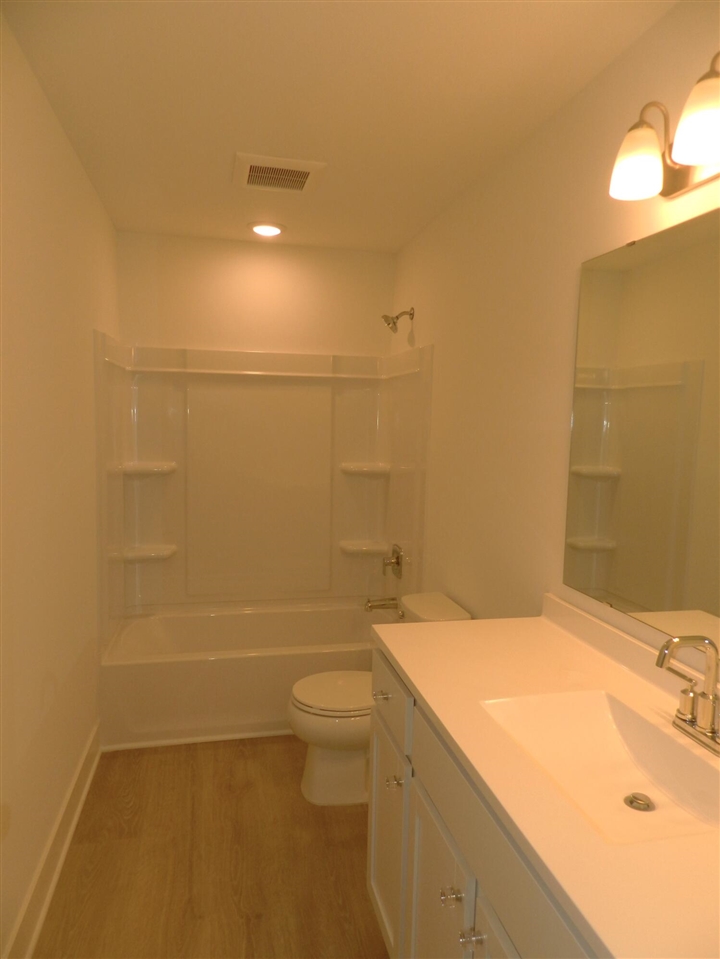 558 Swan River Drive, Benton Harbor, MI, 49022-6160